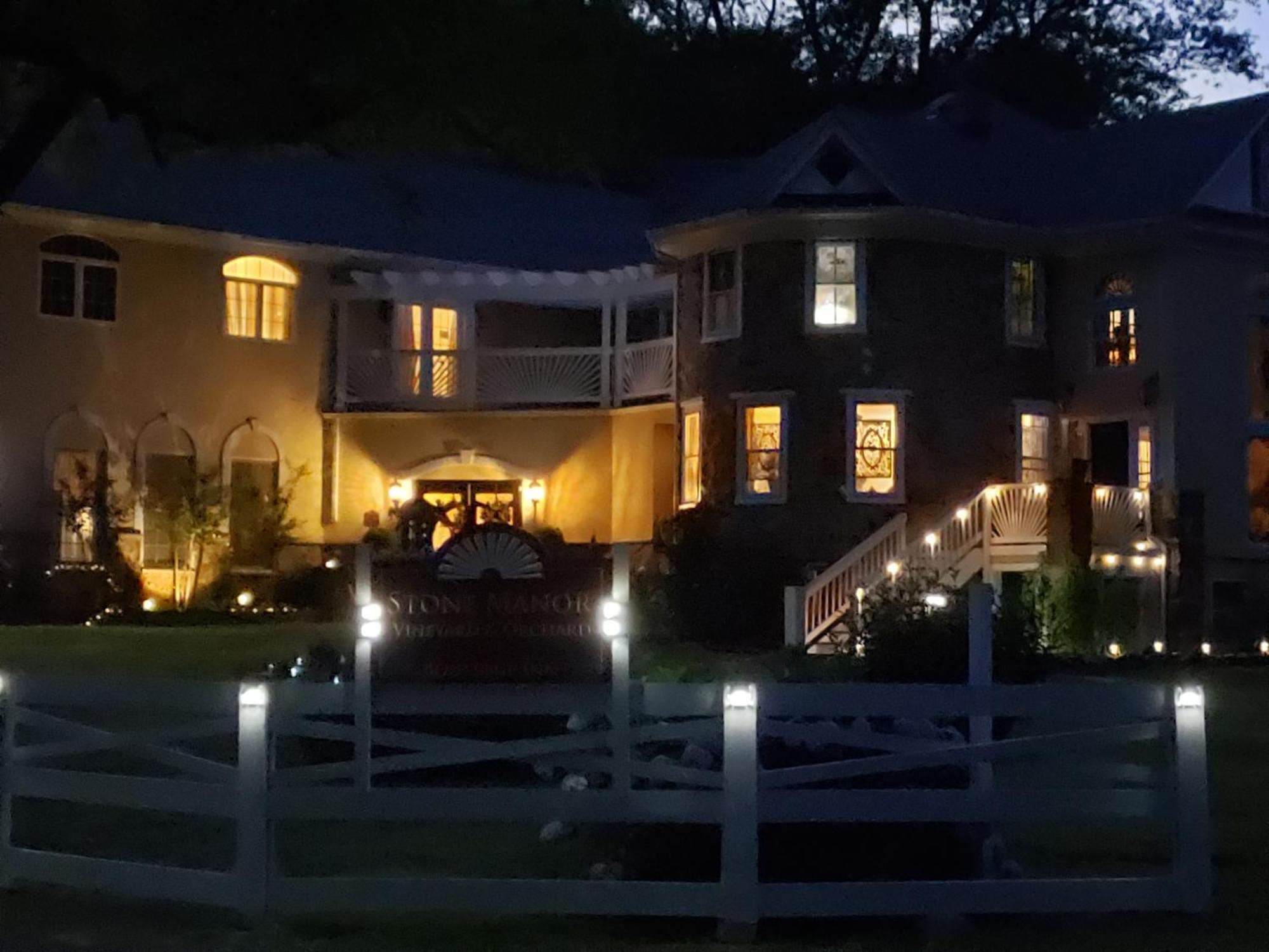Britain Stone Manor Boutique Inn מראה חיצוני תמונה