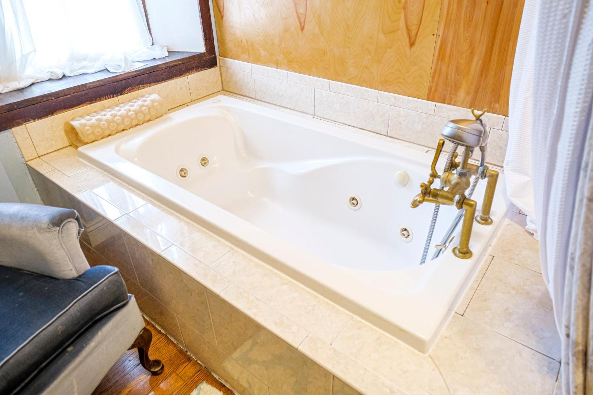 Britain Stone Manor Boutique Inn מראה חיצוני תמונה